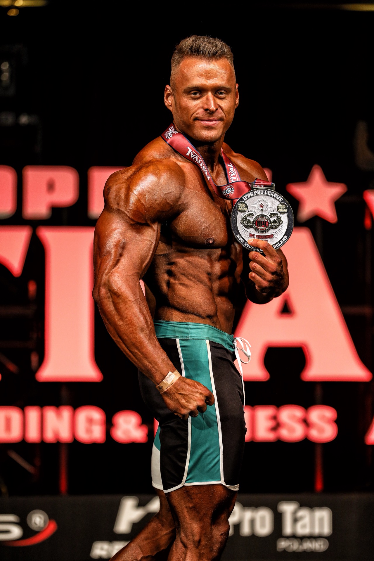 Grzegorz Mizera — IFBB Pro League